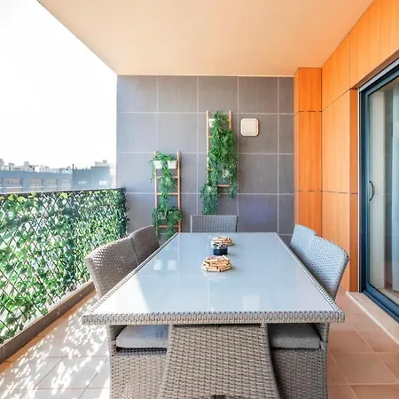 Apartment ★ Oceanfront: Luxury Breathtaking Views And Pool ★