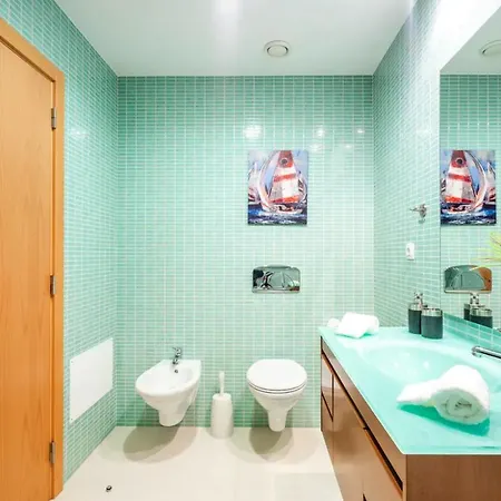 ★ Oceanfront: Luxury Breathtaking Views And Pool ★ Apartment